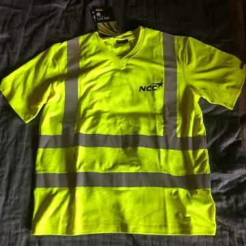 Komplet radna majica i hlače visoke vidljivosti (high visibility)