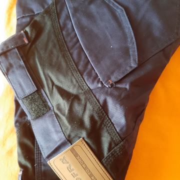 Radne hlače, veličina 52