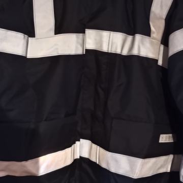 Prodajem radnu jaknu