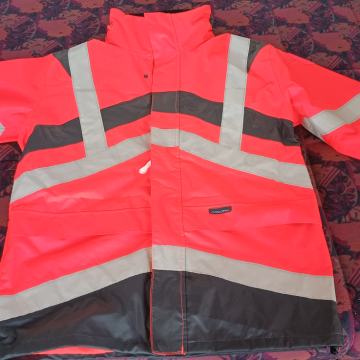 Reflektirajuca jakna velicina l-xl kao nova