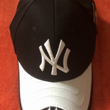 NY - BASEBALL ŠILTERICA ( CRNO/ BIJELA )