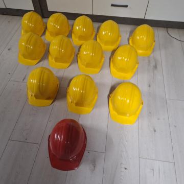 radne zastitne kacige en297 nove 13kom.