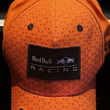 RED BULL/MOTO GP 33 ŠILTERICA TRKAĆA BEJZBOLSKA KAPA-VRHUNSKA