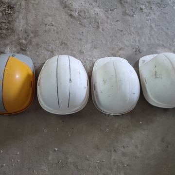 Zaštitna kaciga DELTA PLUS, prodajem u kompletu sve 4 za 7€!