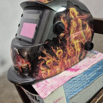 Zaštitna kaciga za zavarivanje