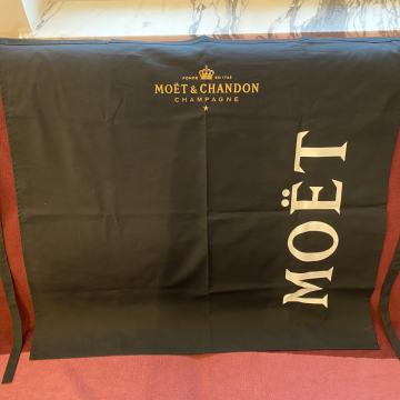 Moet Chandon šampanjac Pregača crna NOVO