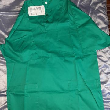 Nova muška medicinska bluza