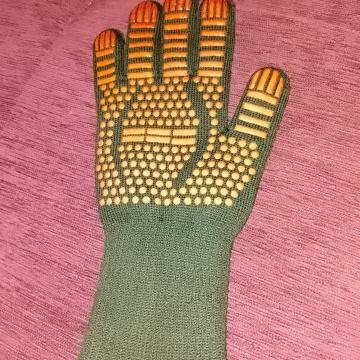 Zastitna vatrostalna rukavica