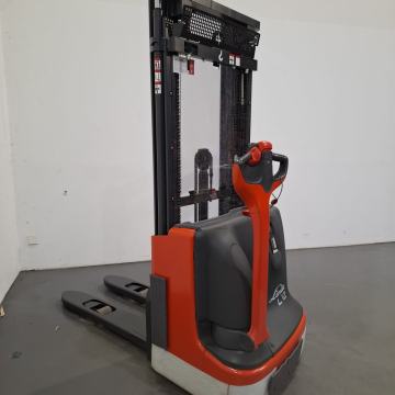 LINDE viličar L12 TOP STANJE