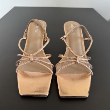 NOVE About You rose-gold sandale 39