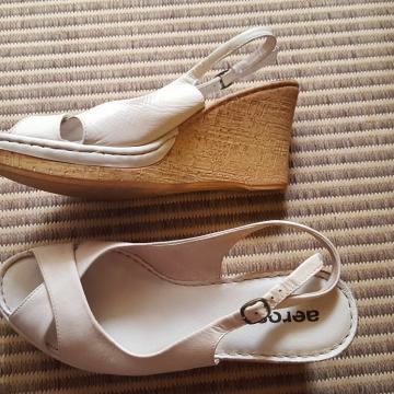 Aeros sandale broj 39