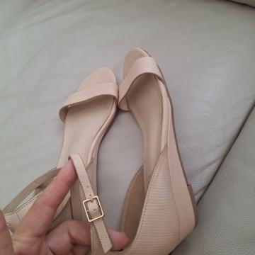 ALDO kozne sandale br 37