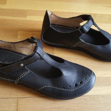 Bata kozne cipele br 39