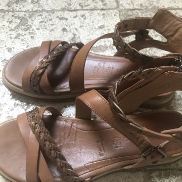 Bež ženske kožne sandale