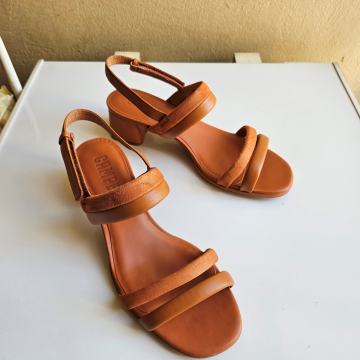 Camper nove kožne sandale br 38