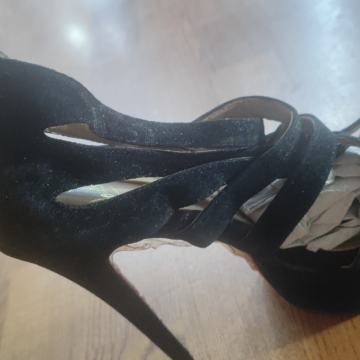 CHRISTIAN LOUBOUTIN SANDALE 39