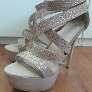 CIPELE SANDALE STIKLE br. 38