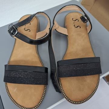 CRNE SANDALE BR. 37 - NOVO