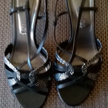 CRNE SANDALE - VEL.38