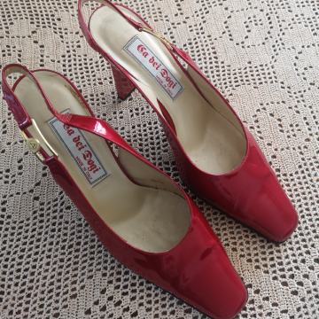 PREKRASNA DAMSKA SANDALA.. KOZA LAK 100%..br. 41.. Italija