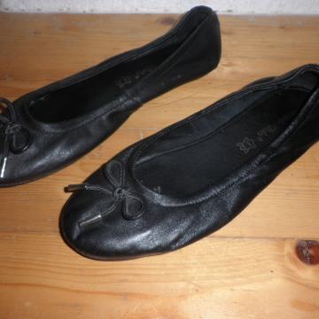 DANIELA DOLCI - ŽENSKE KOŽNE SANDALE / BALERINKE 40