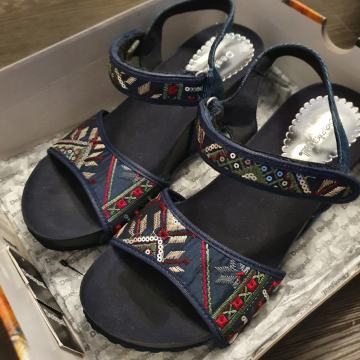 Desigual sandale vel.38