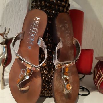 FREEDOM KOZNE NATIKAČE S KAMENČICIMA 36