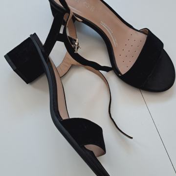 Nove Geox Respira Gladiola sandale na petu