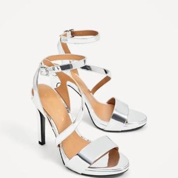 GOTOVO NOVE Zara sandale br.38