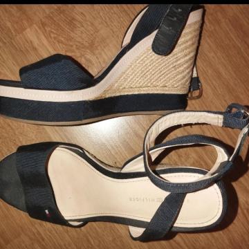 Hilfiger sandale (špagerice) 37