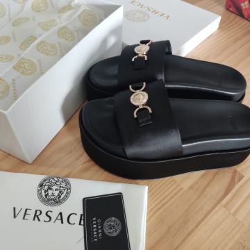 Cipele Japanke, sandale Versace, prirodna koža