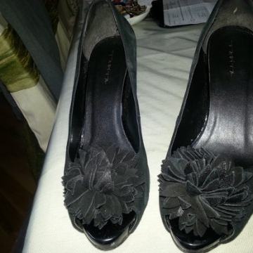 Kožne  crne sandale