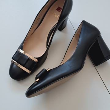 Nove kožne HÖGL salonke cipele na petu