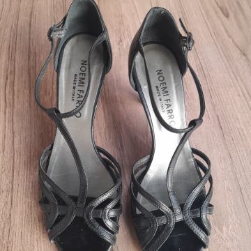 kožne sandale broj 39