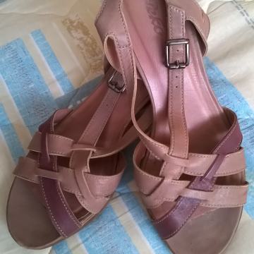 KOŽNE SANDALE - VEL.38