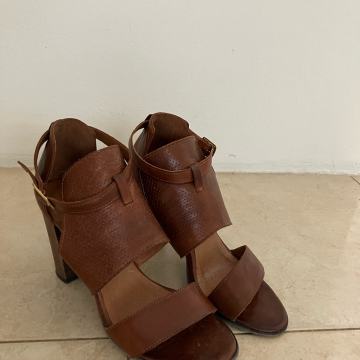 Kožne ženske sandale, vel 39