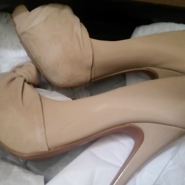 KURT GEIGER!!! HEELS!! peep toe