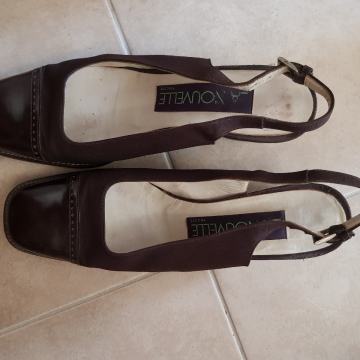 Kvalitetne talijanske sandale,  koža, 39,5