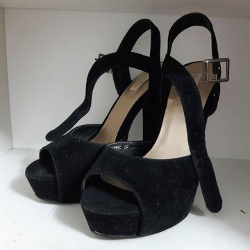 Ljetne sandalice na petu