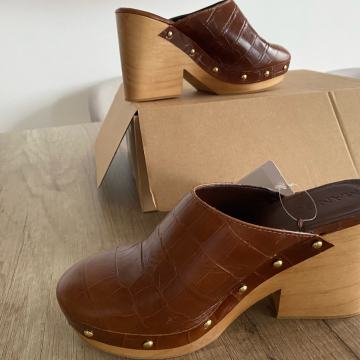 Mango kozne klompe (clogs) vel 36 Novo!