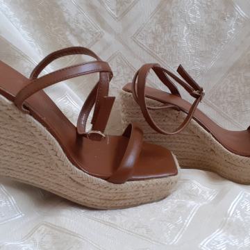 Mango sandale wedge špagerice