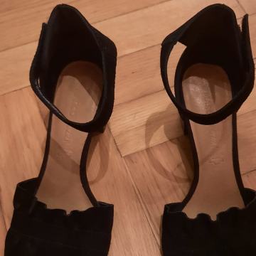 Marco Tozzi kožnate crne sandale veličina 38, kao nove