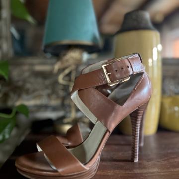 Michael Kors sandale s remenčićima i visokom petom