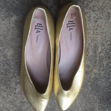 Mokasinke zlatne Ella br 40 novo