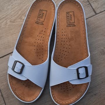 Nove natikače prava koža broj 39