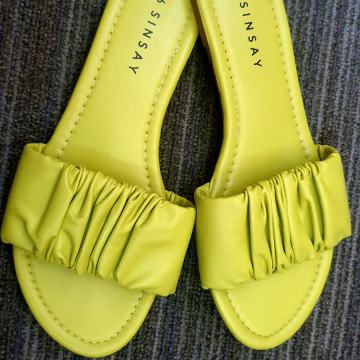 NOVE NATIKAČE/SANDALE