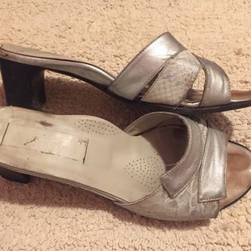 Kožne anatomske natikače na petu, br. 36,5