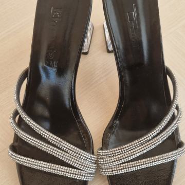 Natikači sa cirkonima na prozirnu petu