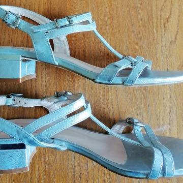 NOVE "Nina fashion" srebrne kožne SANDALE !!!