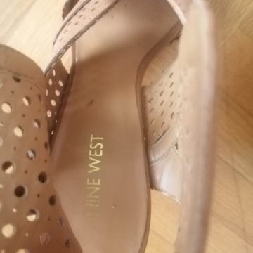 NINE WEST 38.5 Broj